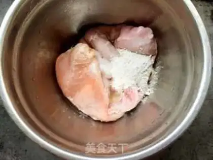 Make Clear the rooster belly soup step 1