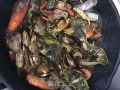 Make A pot of fresh seafood step 7