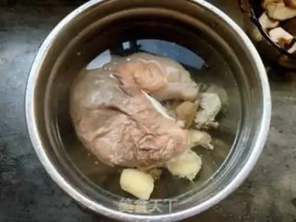 Make Clear the rooster belly soup step 5