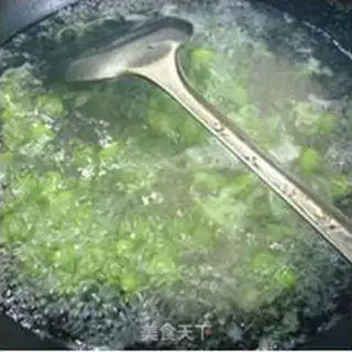 Make Squeeze mushrooms and fried beans step 5