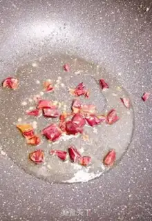 Make Tomato eggs and smelts step 3
