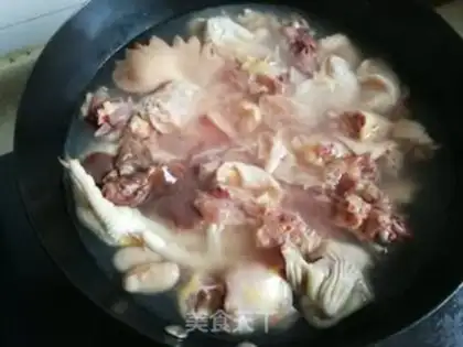 Make The white vermin weed stewed pheasant step 2