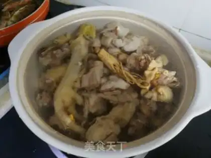 Make The white vermin weed stewed pheasant step 4