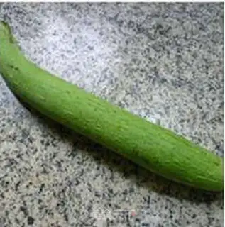 Make The silk melon fried green bean sprouts step 0