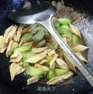 Make Bean petals and melons step 9