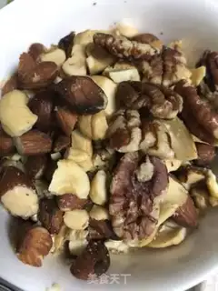 Make Homemade energy bar step 1
