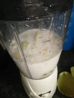 Make Cream shake step 1
