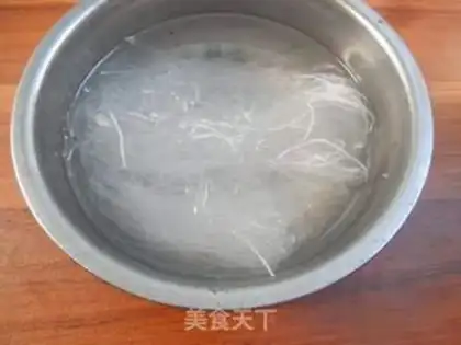 Make The fans are steaming their tails step 1