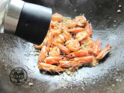 Make Garlic shrimp step 6