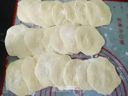 Make Fresh meat buns step 7
