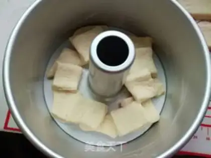 Make A hand tore jam bread step 9