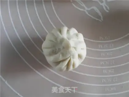 Make Lotus bun step 6