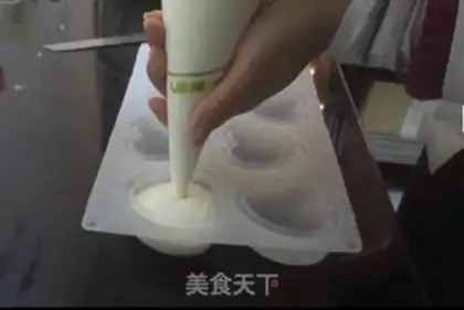 Make French sour mousse cake step 5