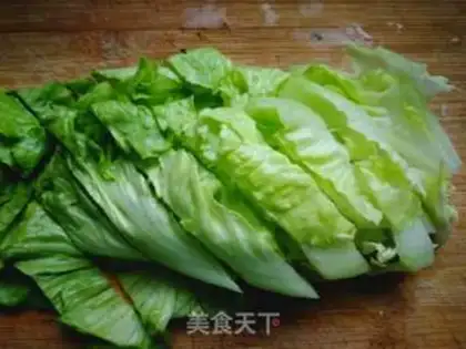 Make Hand-picked pie and lettuce step 2