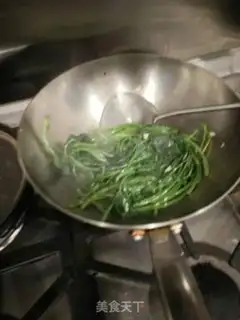 Make Clear the red potato leaves step 4
