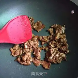 Make Beef fried river powder step 4