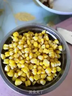 Make The corn pelts are always fried step 4