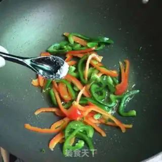 Make Beef fried river powder step 6