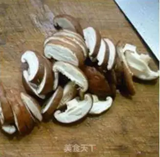 Make Fry beans with mushroom tails step 3