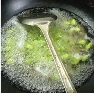 Make Fry beans with mushroom tails step 5