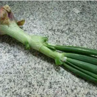 Make Onion noodles step 1