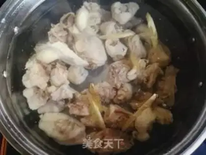 Make Chicken soup with mushrooms step 2
