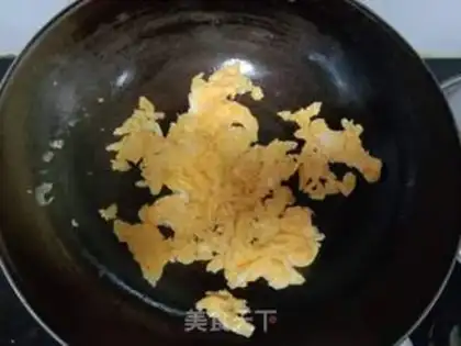 Make Onion fried eggs step 3