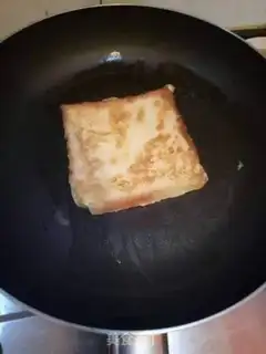 Make Meat pine toast step 4