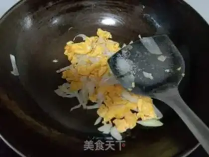 Make Onion fried eggs step 7