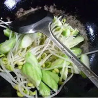 Make Soybean sprouts step 5