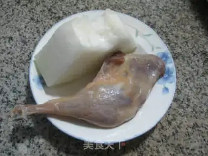 Make Duck leg steaming melons step 0