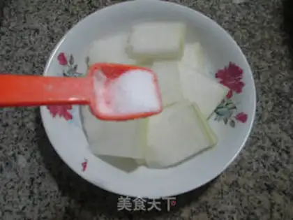 Make Duck leg steaming melons step 4