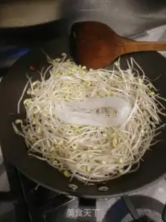 Make A soybean sprouts fan step 7