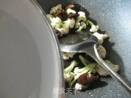 Make Black-moleved cabbage step 2