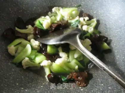Make Black-moleved cabbage step 7