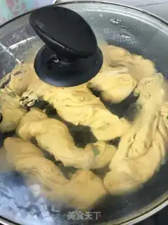 Make Pumpkin rolls step 18