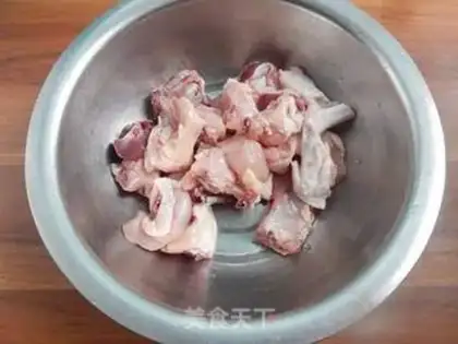 Make Chicken with mushroom sauce step 0