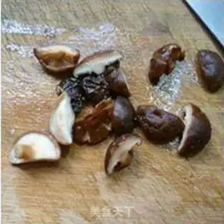 Make Money mushroom sprouts step 3