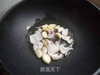 Make Chicken with mushroom sauce step 3