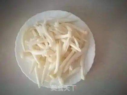 Make Seafood mushroom fried eggs step 0