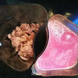 Make Fresh pomegranate juice step 4