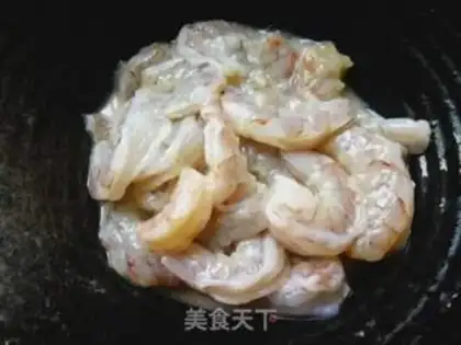 Make cucumber shrimp step 2