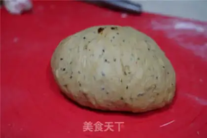 Make Sesame pine red sugar step 3