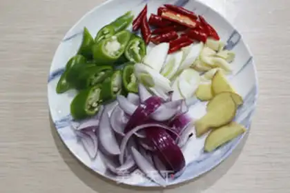 Make Spicy crab step 1