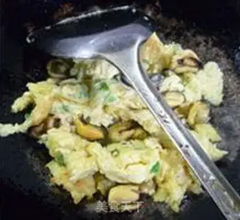 Make Scrambled eggs step 8