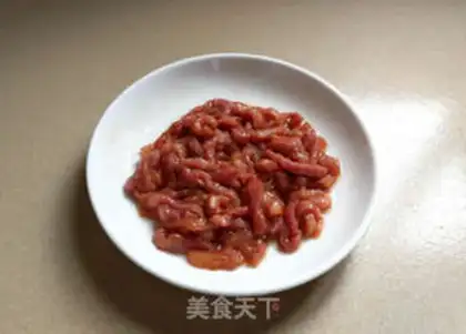 Make Celery fried meat step 0