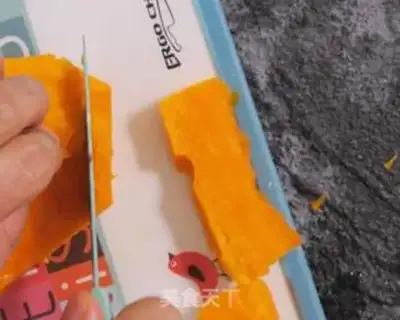 Make Sweet and delicious pumpkin mud step 2