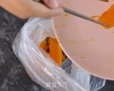 Make Sweet and delicious pumpkin mud step 5