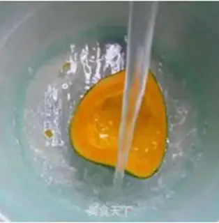 Make Pumpkin with mushrooms step 1