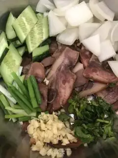 Make Spicy pork step 0